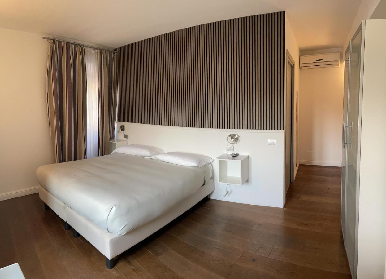 Hotel Il Vecchio Borgo Relais à Côme Extérieur photo